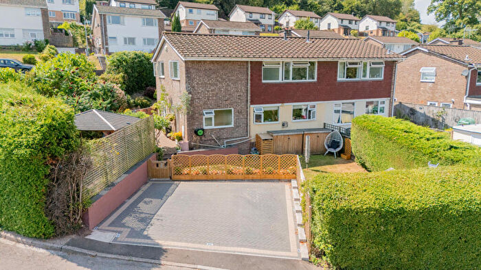 4 Bedroom Semi-Detached House For Sale In College Glade, Newport, NP18