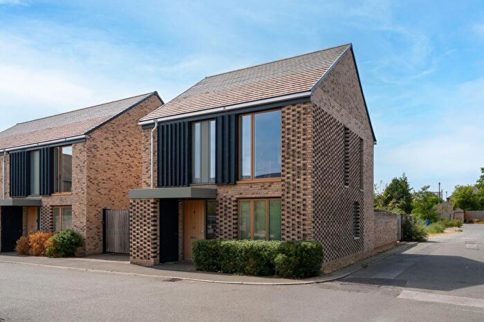 3 Bedroom Detached House For Sale In Austin Drive, Trumpington, CB2