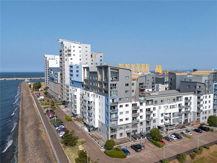 3 Bedroom Flat For Sale In Western Harbour Terrace, Edinburgh, Midlothian, EH6