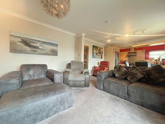 2 Bedroom Bungalow For Sale In Willow Gardens, Wrose, Bradford, BD2