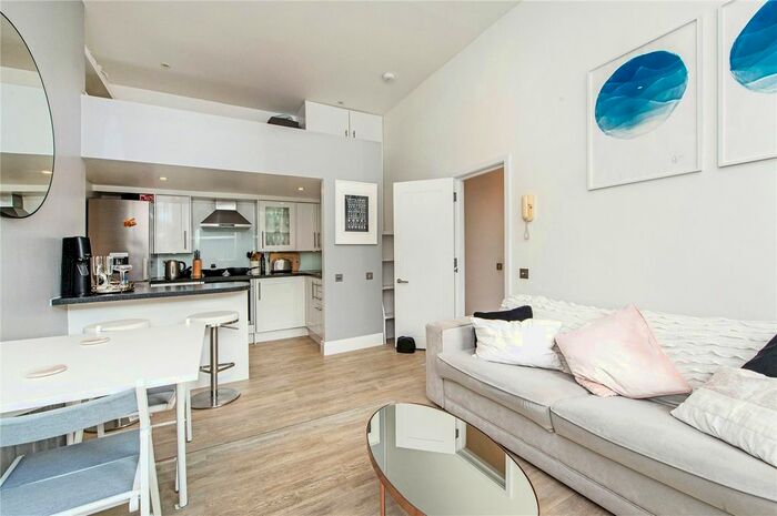 1 Bedroom Flat To Rent In Sinclair Road, Brook Green, London, W14