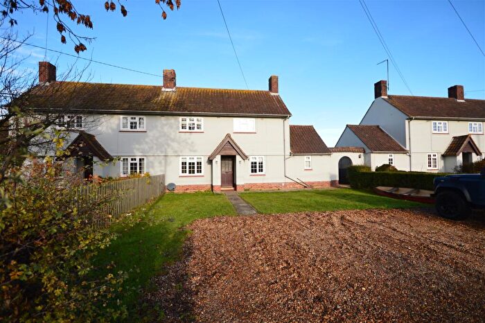 3 Bedroom Semi-Detached House To Rent In Tannington, IP13