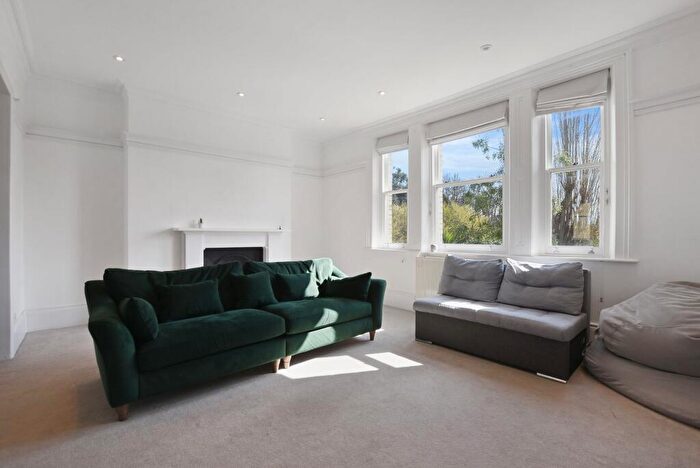 5 Bedroom Maisonette For Sale In Hampstead Lane, London, N6