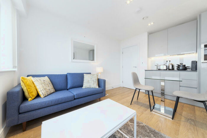 1 Bedroom Apartment To Rent In Laporte Way, Luton, Bedfordshire, LU4