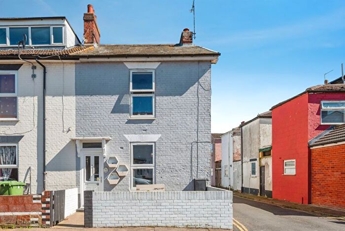 3 Bedroom End Terrace House For Sale In Russell Road, Great Yarmouth, NR30