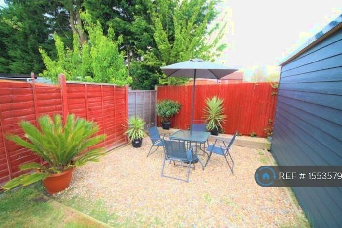 4 Bedroom Detached House To Rent In Ethorpe, Two Mile Ash, Milton Keynes, MK8