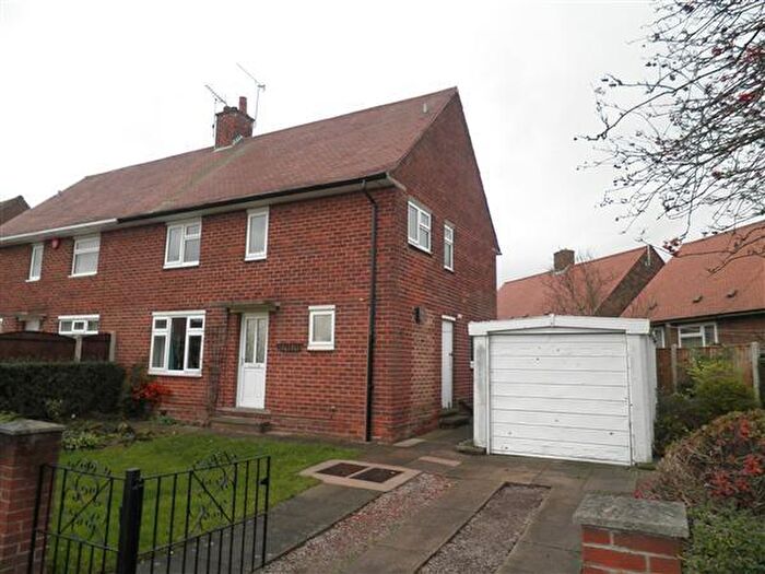 3 Bedroom Semi Detached House To Rent In Chewton Street, Eastwood, Nottingham, NG16