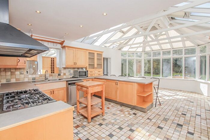 6 Bedroom Detached House To Rent In Sherwood Road, Hendon, NW4