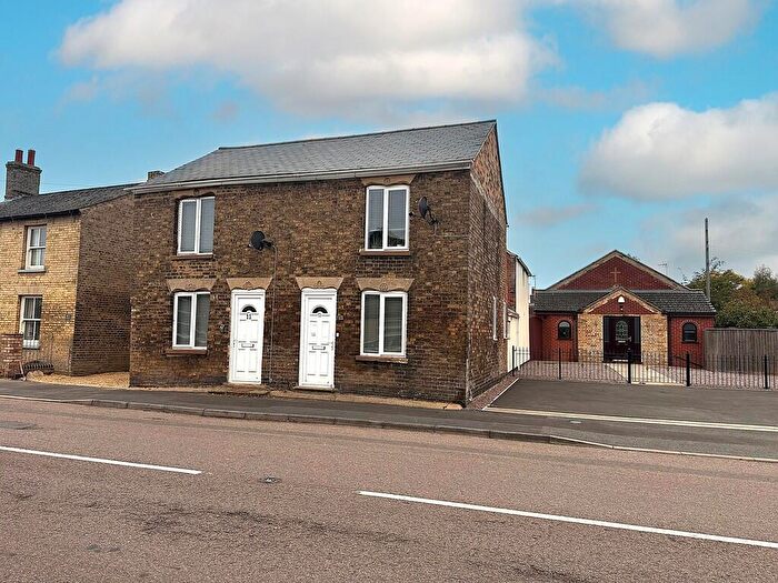 3 Bedroom Semi-Detached House To Rent In Station Road, Manea, PE15