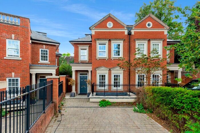 5 Bedroom Property To Rent In Marryat Place, London, SW19