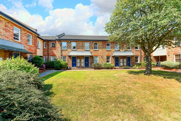 3 Bedroom Terraced House To Rent In Elderwood Place, West Norwood, London, SE27