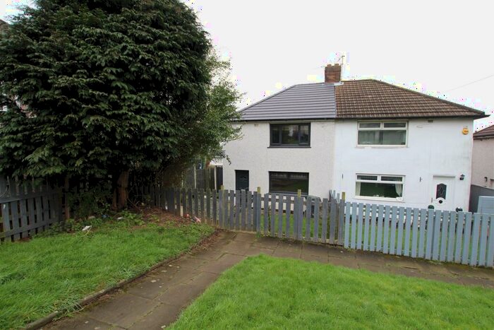 2 Bedroom Semi-Detached House To Rent In Stonegate Road, Bradford, BD10