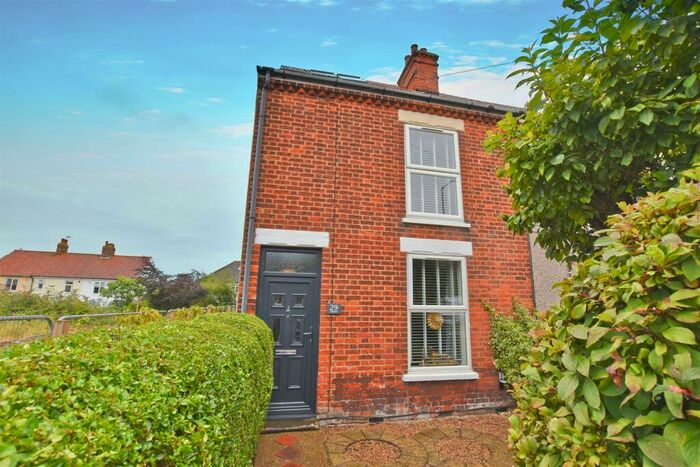 2 Bedroom End Of Terrace House To Rent In Holway Road, Sheringham, NR26