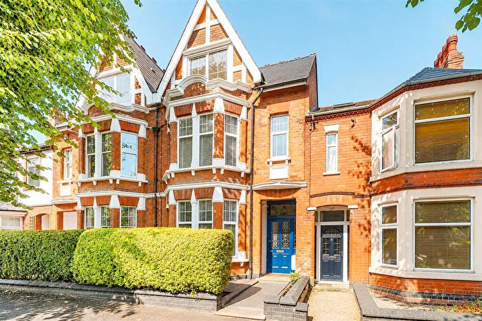5 Bedroom Terraced House For Sale In Park Road, Rugby, CV21