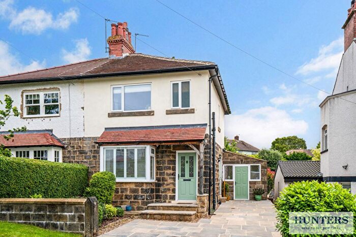 3 Bedroom Semi-detached House To Rent In Rufford Bank, Yeadon, Leeds, LS19