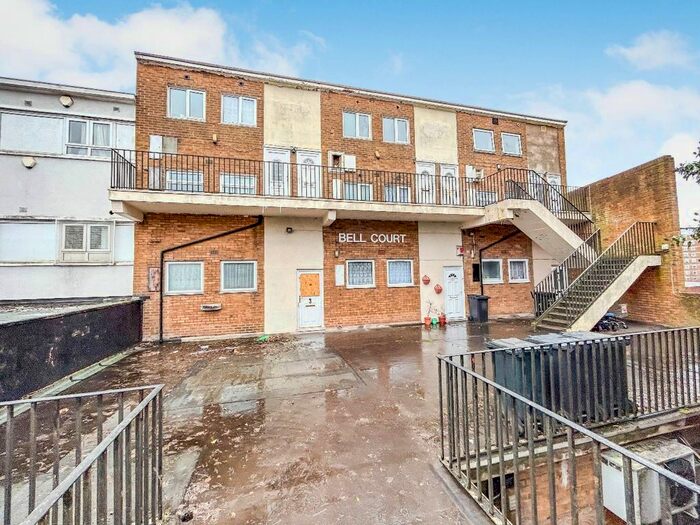 1 Bedroom Flat To Rent In Flat, Bell Court, Bell Street South, Brierley Hill, DY5