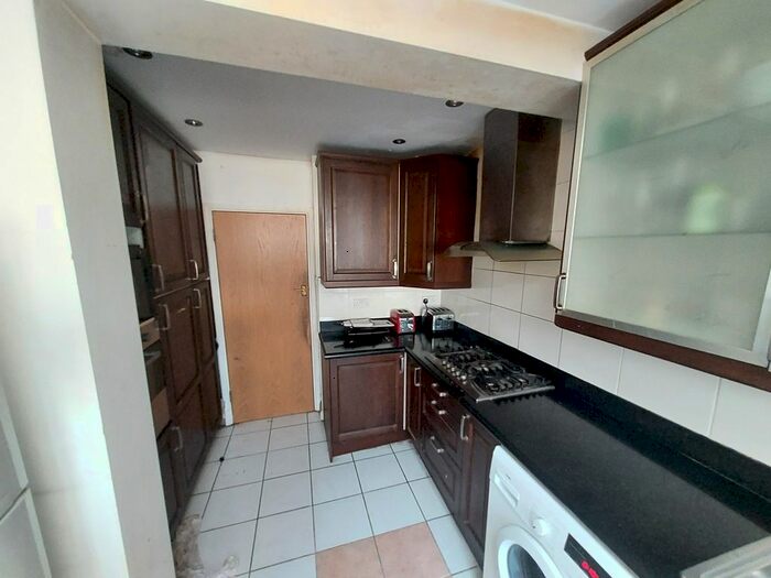 Studio To Rent In Lyndhurst Avenue, Mitcham, London, SW16