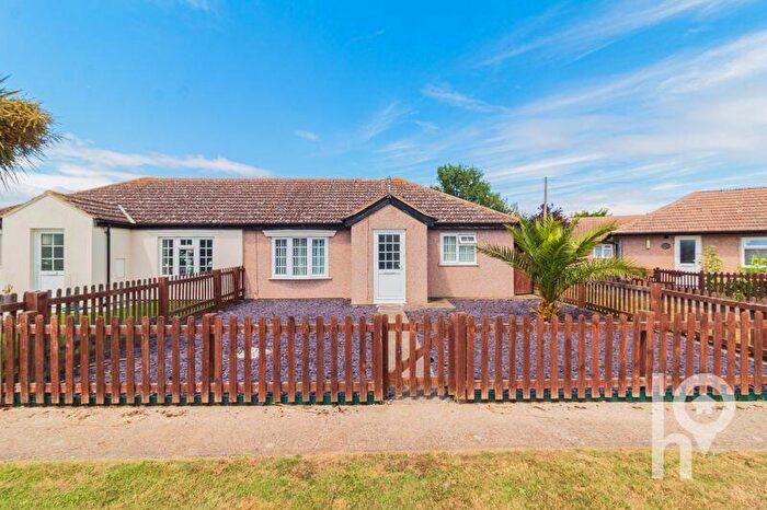 2 Bedroom Semi-Detached Bungalow For Sale In The Broadway, Minster, ME12