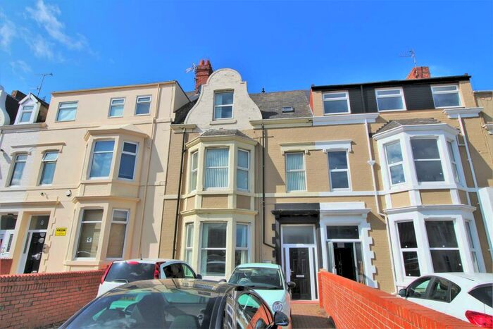 3 Bedroom Flat To Rent In South Parade, Whitley Bay, NE26