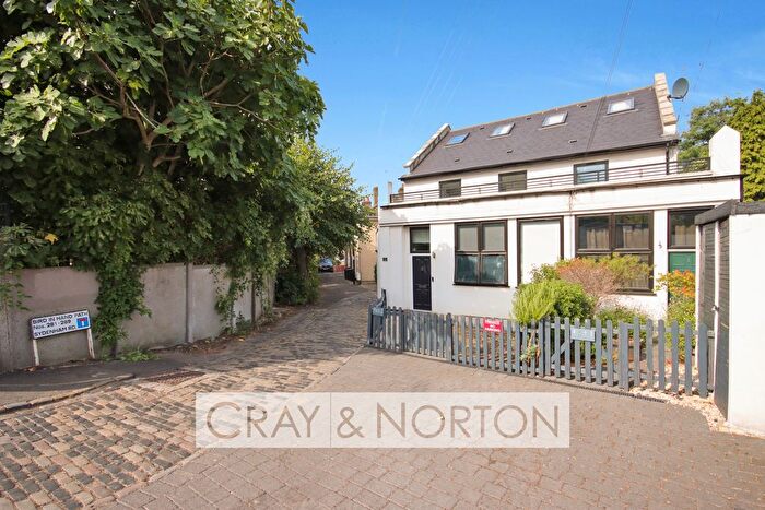 1 Bedroom Maisonette For Sale In Sydenham Road, Croydon, CR0