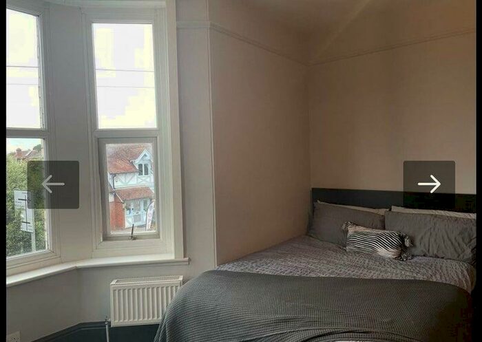 6 Bedroom House Of Multiple Occupation To Rent In Barrack Road, Exeter, Devon, EX2