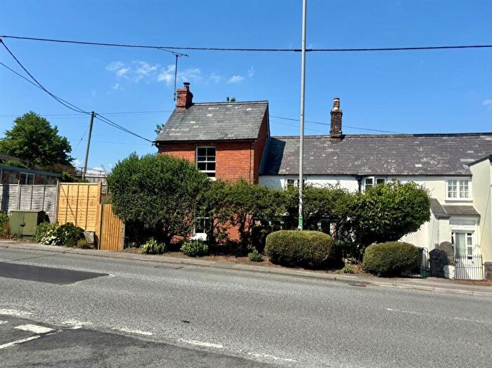 3 Bedroom Cottage For Sale In Butts Knapp, Shaftesbury, SP7