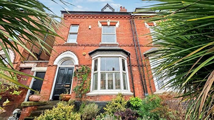 5 Bedroom Semi-Detached House For Sale In Prospect Road, Moseley, B13