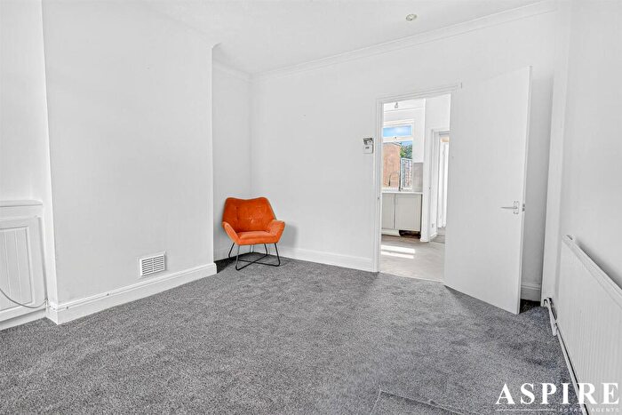2 Bedroom Terraced House For Sale In London Road, Grays, RM17