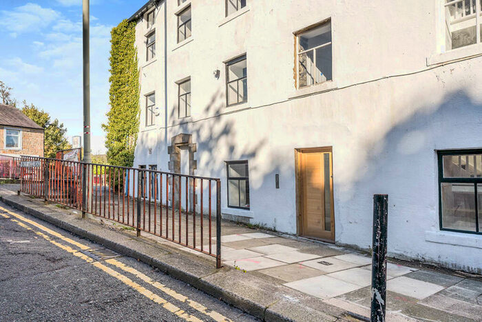 2 Bedroom Apartment To Rent In Healey Wood Road, Burnley, Lancashire, BB11
