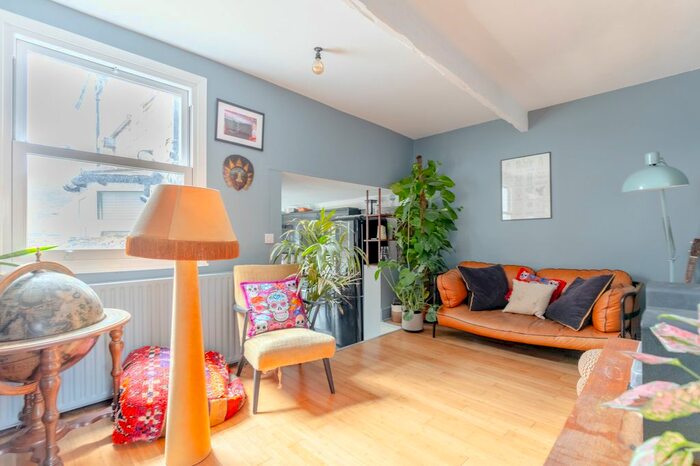 2 Bedroom Terraced House To Rent In Lndn-C - Cheltenham Road, London . Bills Included., SE15