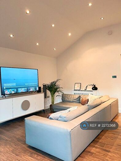 2 Bedroom Bungalow To Rent In Gillingham, Gillingham, ME7