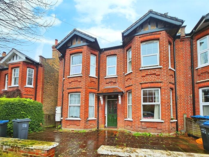 2 Bedroom Maisonette To Rent In Cromwell Road, Wimbledon, SW19