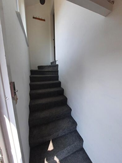 1 Bedroom Flat To Rent In Wellmead Close, Waterloo Park, Manchester, M8
