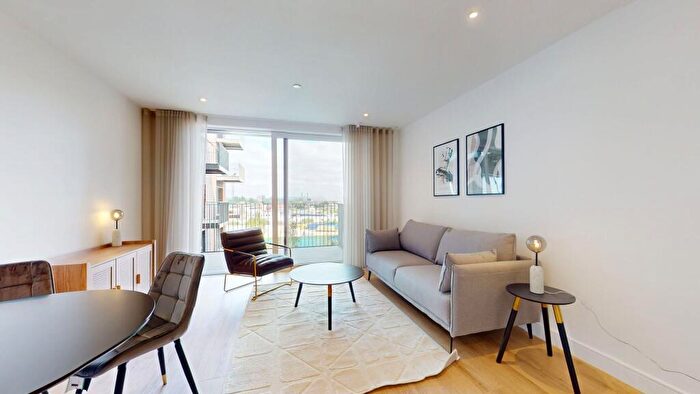 1 Bedroom Apartment To Rent In Waterview House, Grand Union, HA0