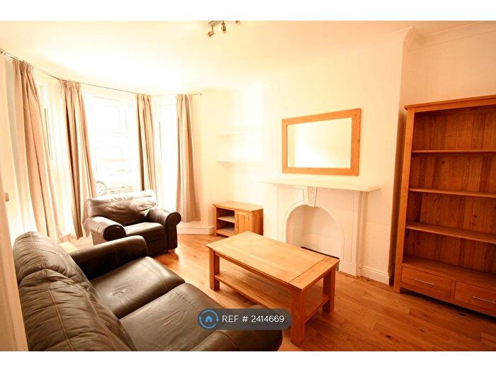 1 Bedroom Flat To Rent In Shorrolds Road, London, SW6