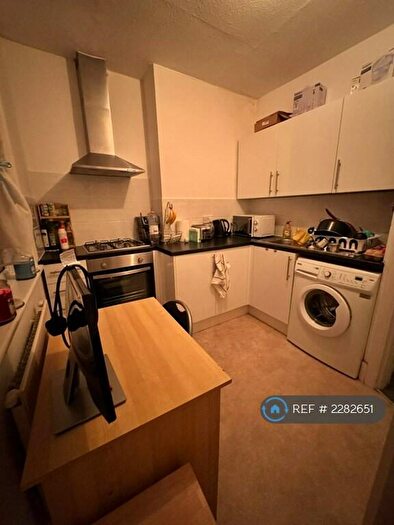 1 Bedroom Flat To Rent In Shanklin Road, Brighton, BN2