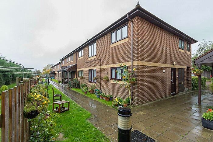 1 Bedroom Flat To Rent In River View, Twydall, ME8