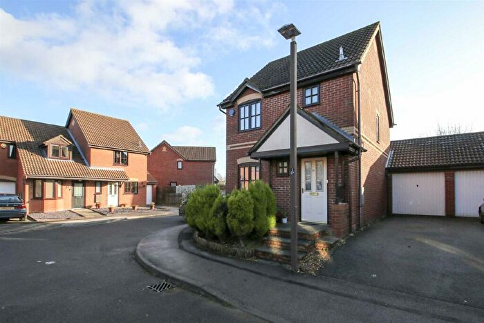 3 Bedroom Detached House To Rent In Edstone Place, Emerson Valley, MK4