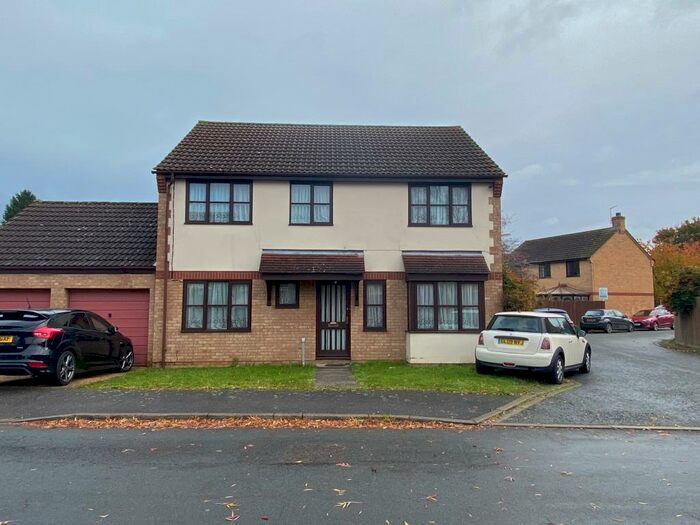 4 Bedroom Detached House To Rent In Hopkins Close, CB4