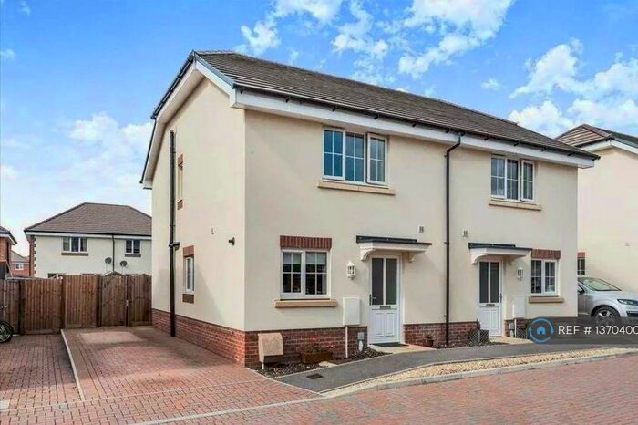 3 Bedroom Semi-Detached House To Rent In Mcevoy Gardens, Ludgershall, Andover, SP11