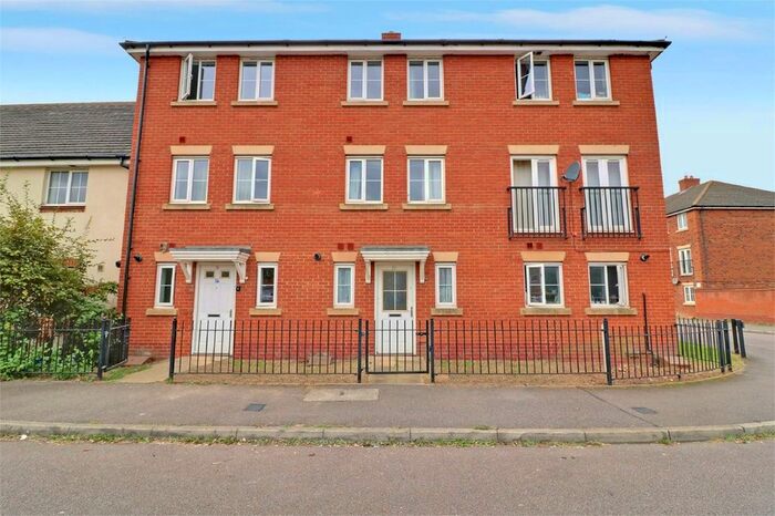 4 Bedroom Town House To Rent In The Runway, Hatfield, AL10
