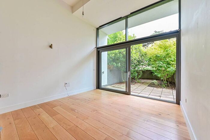 1 Bedroom Flat To Rent In Clarence Lane, Roehampton, London, SW15