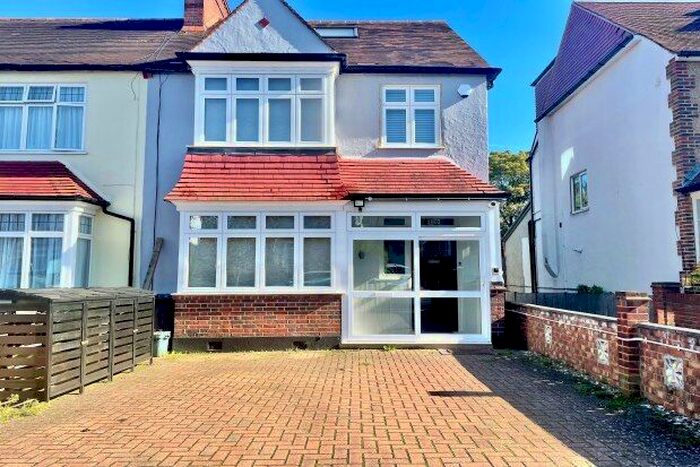 4 Bedroom Property To Rent In Maycross Avenue, Morden, SM4