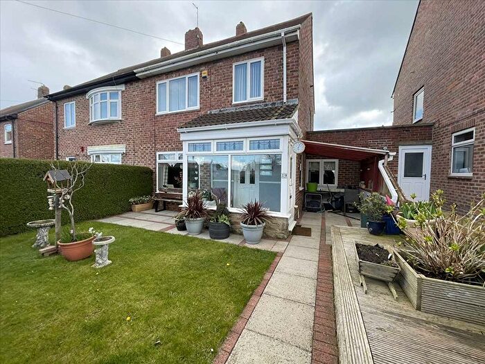 3 Bedroom Semi-Detached House For Sale In Deneside, South Shields, NE34