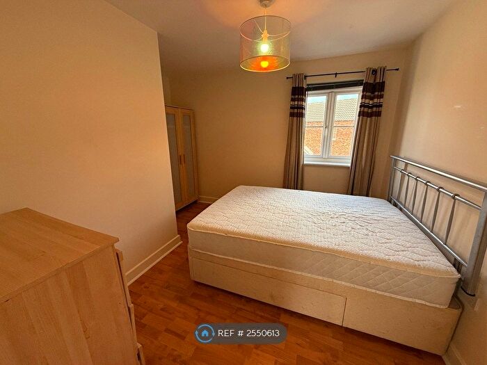 2 Bedroom Flat To Rent In Waltheof Road, Sheffield, S2