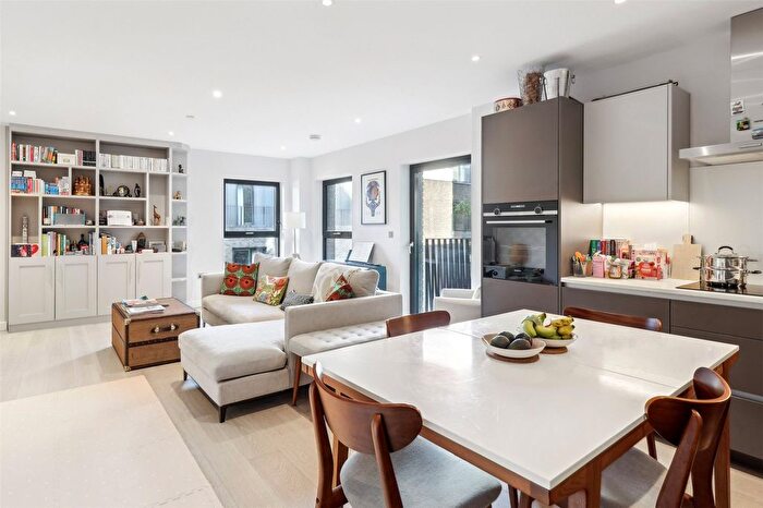 2 Bedroom Flat To Rent In Ufford Street, London, SE1