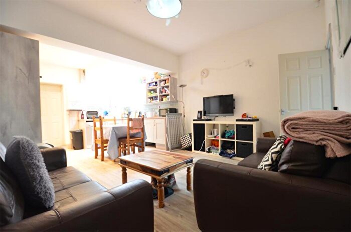 6 Bedroom Terraced House To Rent In Katie Road Selly Oak, B29