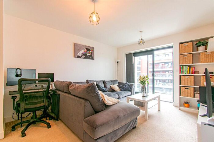 1 Bedroom Apartment For Sale In Kingman Way, Newbury, Berkshire, RG14
