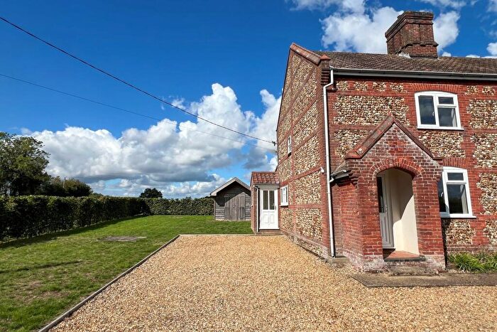 2 Bedroom Semi-Detached House To Rent In Wendling, NR19