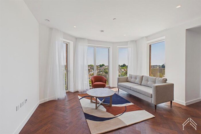 2 Bedroom Apartment To Rent In The Delamarre House, Parkview Avenue, NW2